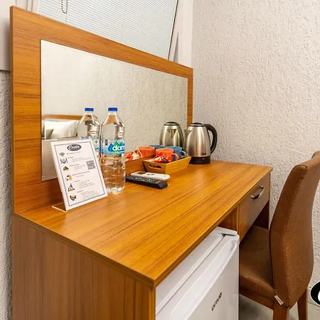 Costa Karakoy Hotel *