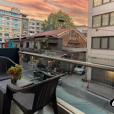 Costa Karakoy