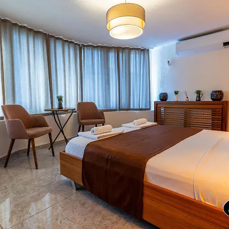 Costa Karakoy 3*